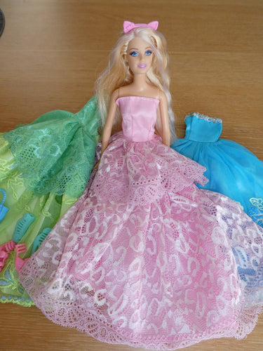11 inch Bonus Barbie Bundle FREE SHIPPING